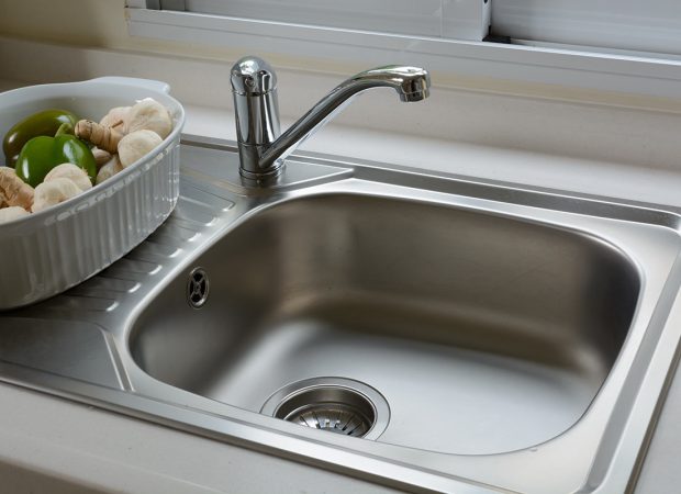 Lavabo Süzgeci Kullanımı ile Tıkanıklık Önleme